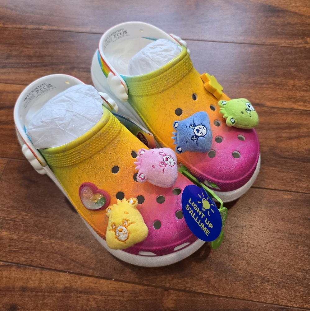Crocs Care Bears Crush Clog Size M7 W9    Multicolor Light Up S'allume